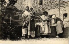 Types d'Auvergne - A la Fontaine