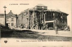 Latour-d'Auvergne-Les Roches basses et l'ancien Chateau