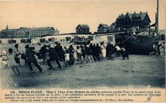 Berck-Plage - Mise a l'eau d'un Bateau de péche à Berck