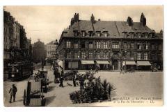 Lille - La Place du Theatre et la Rue des Manneliers -
																					59160 Lille
																			