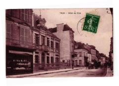 Trun - Hotel de ville à Trun