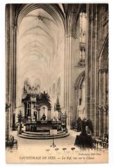 Cathédrale de Sees - La Nef, vue sur le Choeur