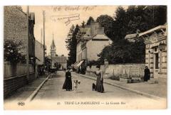 Tesse-la-Madeleine - La grande rue