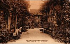 Dives-sur-Mer - Cour du Debride à Dives-sur-Mer