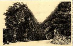 Vallée de la Meuse - Revin - Roche a Faux sur la Route de Rocroi à Revin