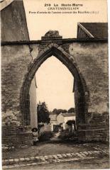 Chateauvillain - Porte d'Entree de l'Ancien couvent à Châteauvillain