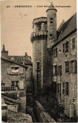 Perigueux-Vieil Hotel de Sallegourde -
													24 Dordogne
												