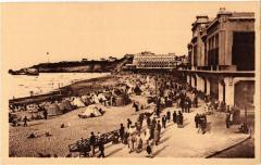 Biarritz - La Plage et le Casino à Biarritz