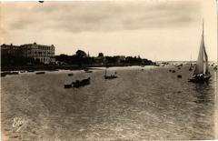 Arcachon (Gironde) - Contré jour sur le Grand Hotel à Arcachon