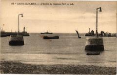 Saint-Nazaire - L'Entrée du Nouveau Port -
																					44600 Saint-Nazaire
																			