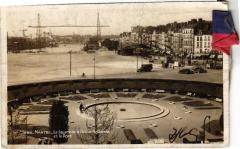 Nantes - Le Square de la Petite Hollande et le Port à Nantes