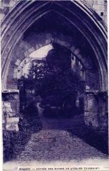 Angers - Entrée des Ruines de l'Eglise TousSt à Angers