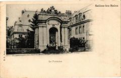 Salins-les-Bains-La Fontaine à Salins-les-Bains