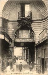 Paris 6e Cour du Dragon à Paris 6e