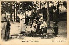 Paris Vecu. A la Fontaine