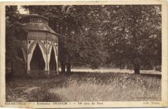 Ris Orangis-Un coin du Parc à Ris-Orangis