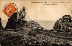 Ile de Brehat-Le Phare et les rochers du Paon