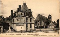 Amboise - L'Hotel de Ville et l'Eglise Saint-Florentin à Amboise