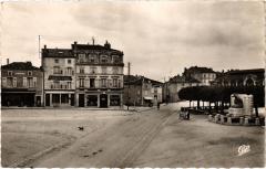 Commercy-Place de l'Hótel de Ville à Commercy