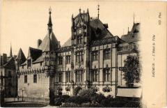 Saumur - L'Hotel de Ville à Saumur