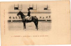 Saumur - Haute Ecole - Ecuyer en Grande Tenue à Saumur