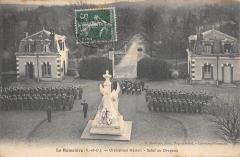 La Boissiere - Orphelinat Heriot - Salut Au Drapeau
