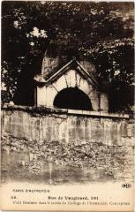 Carte postale ancienne Rue de Vaugirard - Petit Oratoire dans le Jardin du Collège de l'Immaculée Conception
                                                                     à Paris 15e
                                