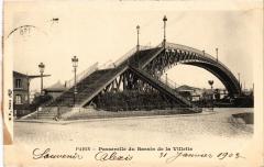 Carte postale ancienne Passerelle du Bassin de la Villette
                                                                     à Paris 19e
                                