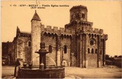Royat Vieille Eglise fortifiee France à Royat
