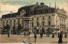 Clermont-Ferrand Statue de Vercingetorix et le Theatre France à Clermont-Ferrand
