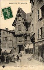 Thiers Chateau du Pirou France à Thiers