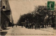 Rochefort-sur-Mer Rue de la République Station de la Voiture à Rochefort