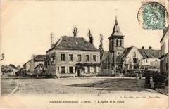 Voisins le Bretonneux Eglise et la Place à Voisins-le-Bretonneux
