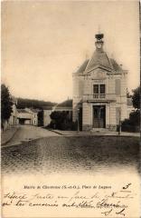 Chevreuse la Mairie Place de Luynes à Chevreuse