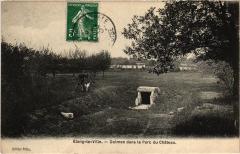 Etang la Ville Dolmen dans le parc