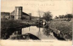 Grosrouvre Pont a l'entree de l'Ancien Manoir à Grosrouvre