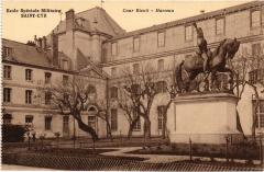 St Cyr l'Ecole Cour Rivoli Marceau