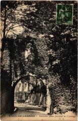 Vaux Ancienne porte de l'Abbaye