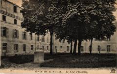 St Cyr l'Ecole la Cour d'Austerlitz