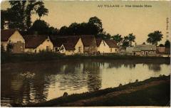 Au village une grande mare