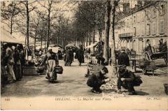Orléans Marché aux Puces à Orléans