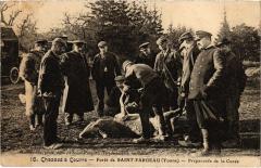Foret de Saint-Fargeau Chasse a courre Préparatifs la Curée Hunting à Saint-Fargeau