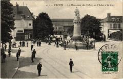 Troyes Monument des Enfants de l'Aube et la Gare à Troyes