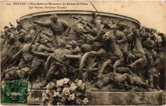 Troyes Monument des Enfants de l'Aube Haut Relief à Troyes