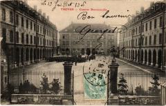 Troyes Caserne de Beurnonville à Troyes