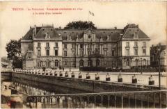 Troyes la Prefecture à Troyes