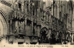 Troyes le Jube de l'Eglise de la Madeleine à Troyes
