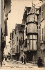 Troyes Rue Champeaux Tour Orfevre à Troyes