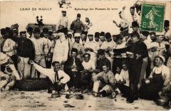 Mailly le Camp Epluchage des Pommes de terre à Mailly-le-Camp