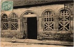 Moutiers Portails de l'Eglie